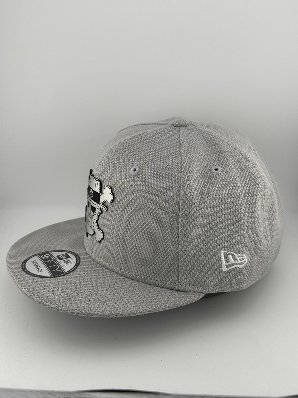 New Era 9FIFTY One Piece/MF Doom/New York Knicks Snapback Hat - Picture 3 of 3